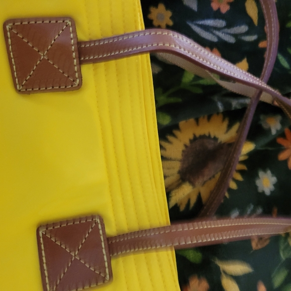 Brand new Dooney and Bourke purse - Picture 5 of 7